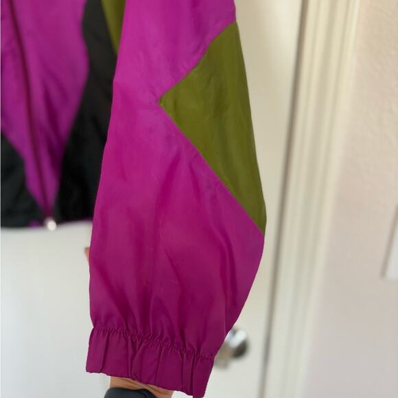 Vintage Nike Women's Electric Purple Green Black Windbreaker Pullover size Small - Picture 2 of 6